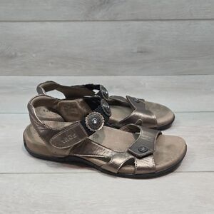 Taos Footwear Women Eden 2  Sandals  Metallic Hook& Loop Shoes Sz 9